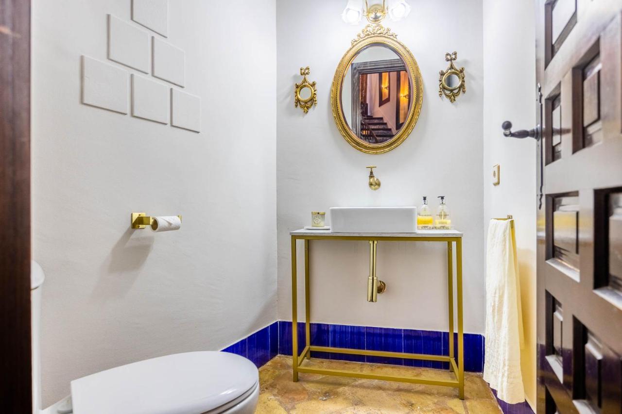 Casa Palacio Sxviii Con Piscina En Centro Historico De Sevilla Bagian luar foto